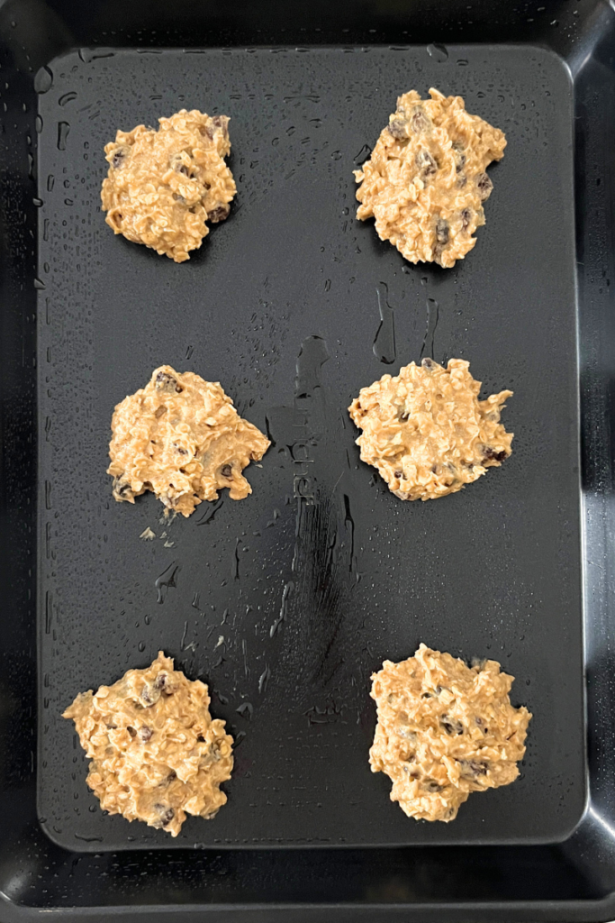 Sourdough raisin oatmeal cookies.